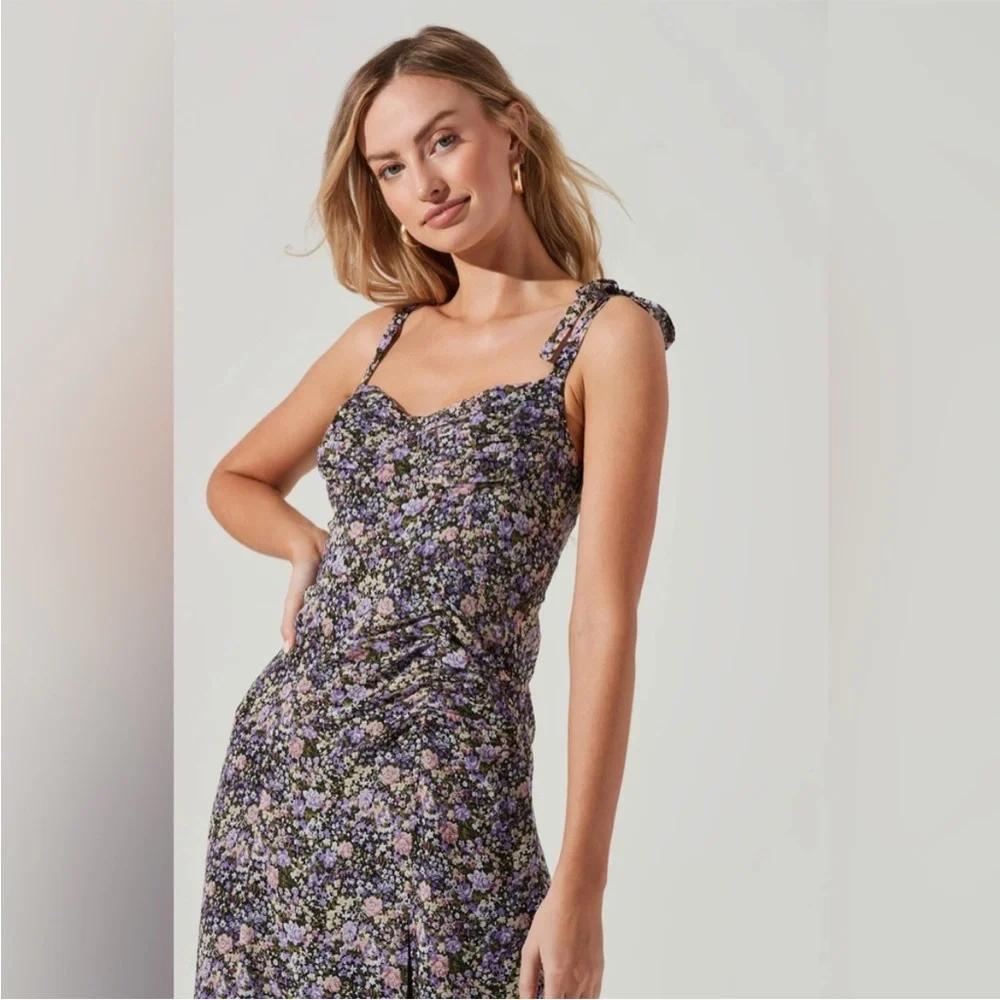 ASTR the Label Floral Sleeveless Dress with Slit - Picture 2 of 14